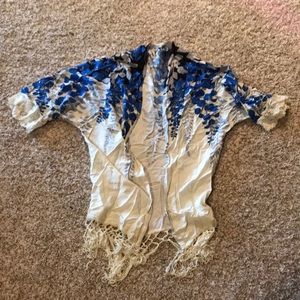 Kimono with lace and tassel detail